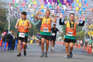 BIB: 464, 47188
                            <button type="button" onclick="openModal(9904948)" class="btn btn-primary btn-sm float-right btn-popup" data-toggle="modal" data-target=".modal-high-quality">
                        <i class="fas fa-shopping-cart"></i> Add to Cart
                    </button>
                                            <button type="button" onclick="isThisMe(9904948, true)" class="btn btn-success btn-sm float-right btn-popup btn-isme hidden" data-toggle="tooltip" data-placement="bottom" title="นี่คือรูปของคุณใช่ไหม คลิกที่นี่เพื่อเอาเข้าอัลบั้ม">
                        <i class="fas fa-plus"></i> Add to album
                    </button>
                    <button type="button" onclick="isThisMe(9904948, false)" class="btn btn-warning btn-sm float-right btn-popup btn-isnotme hidden">
                        <i class="fas fa-ban"></i> Remove from album
                    </button>